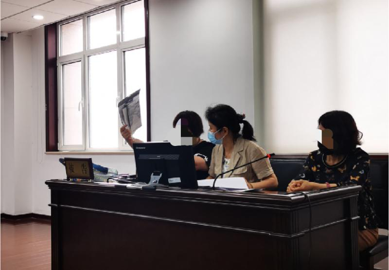 姐妹因遗嘱反目，小妹称：我只想要六幅十字绣！